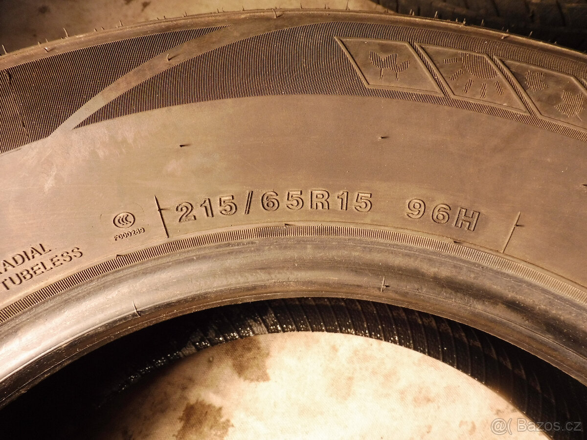Prodám 2 ZIMNÍ pneumatiky TOURADOR 215/65/R15 rv:2022 - 6