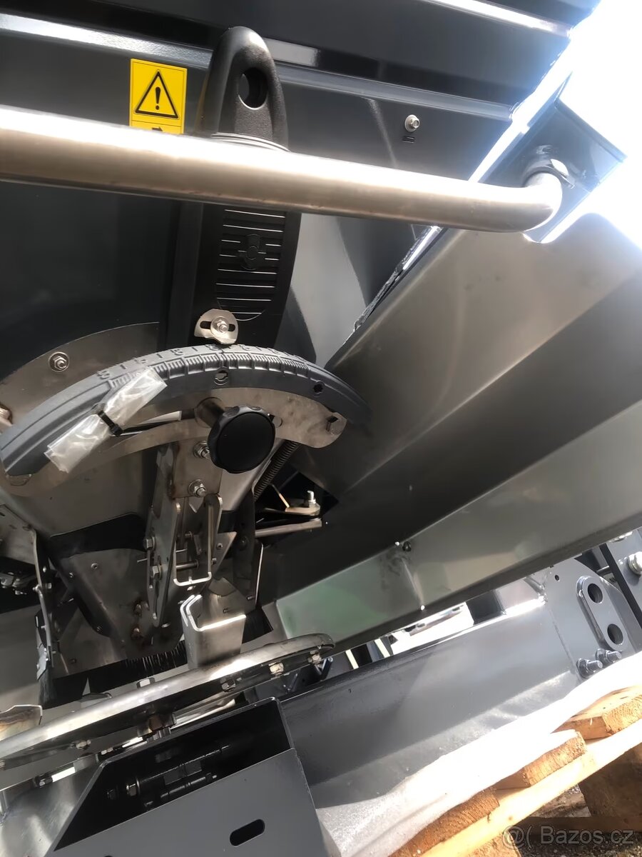 Rozmetadlo hnojiv Sky (Sulky) DX30+ - 6