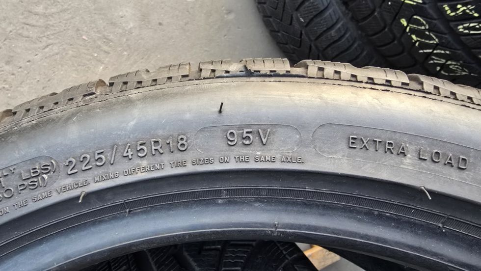 Zimní pneu 225/45/18 Michelin - 6