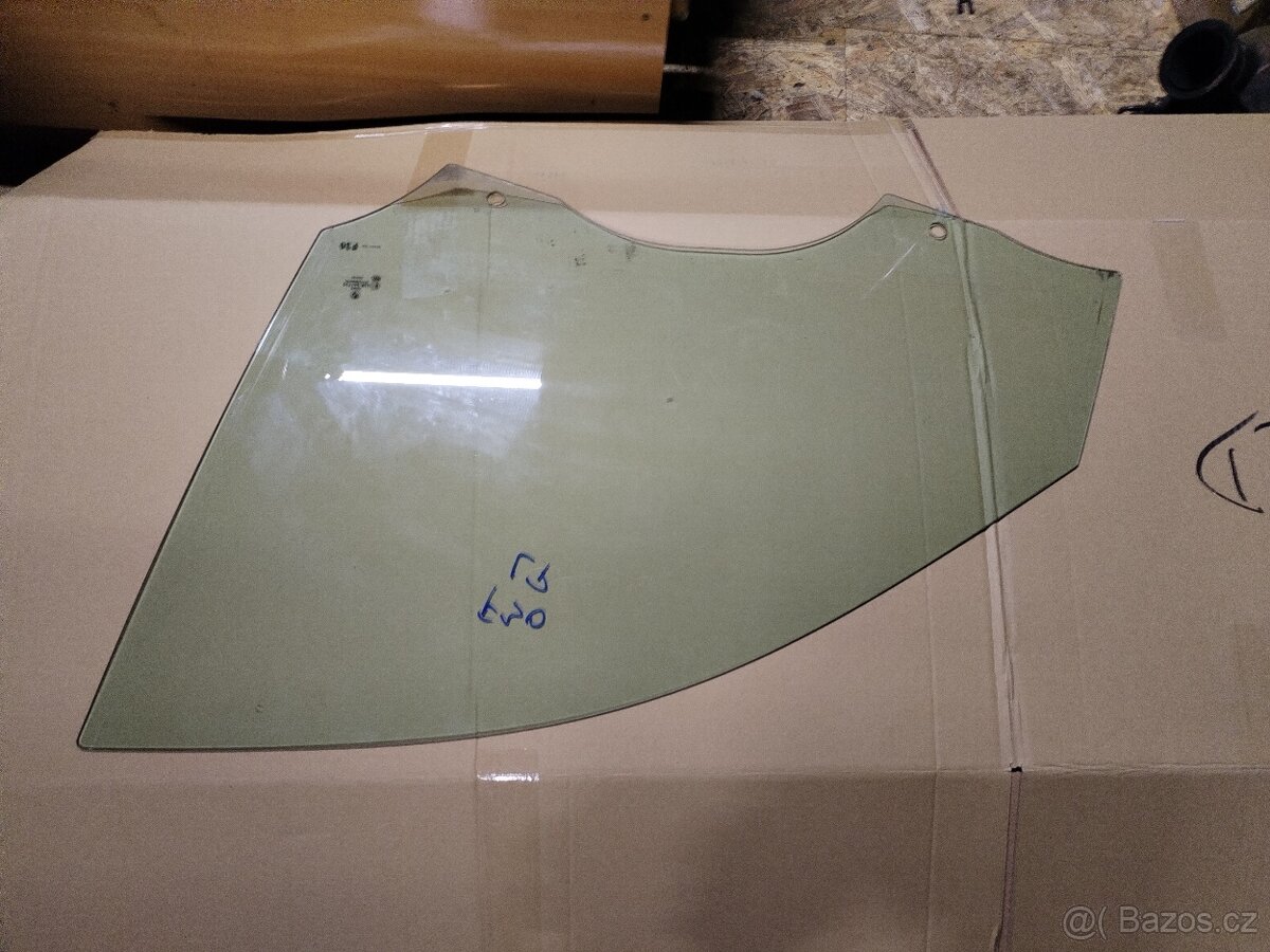 Přední boční okna, skla bmw F30/31 - 6