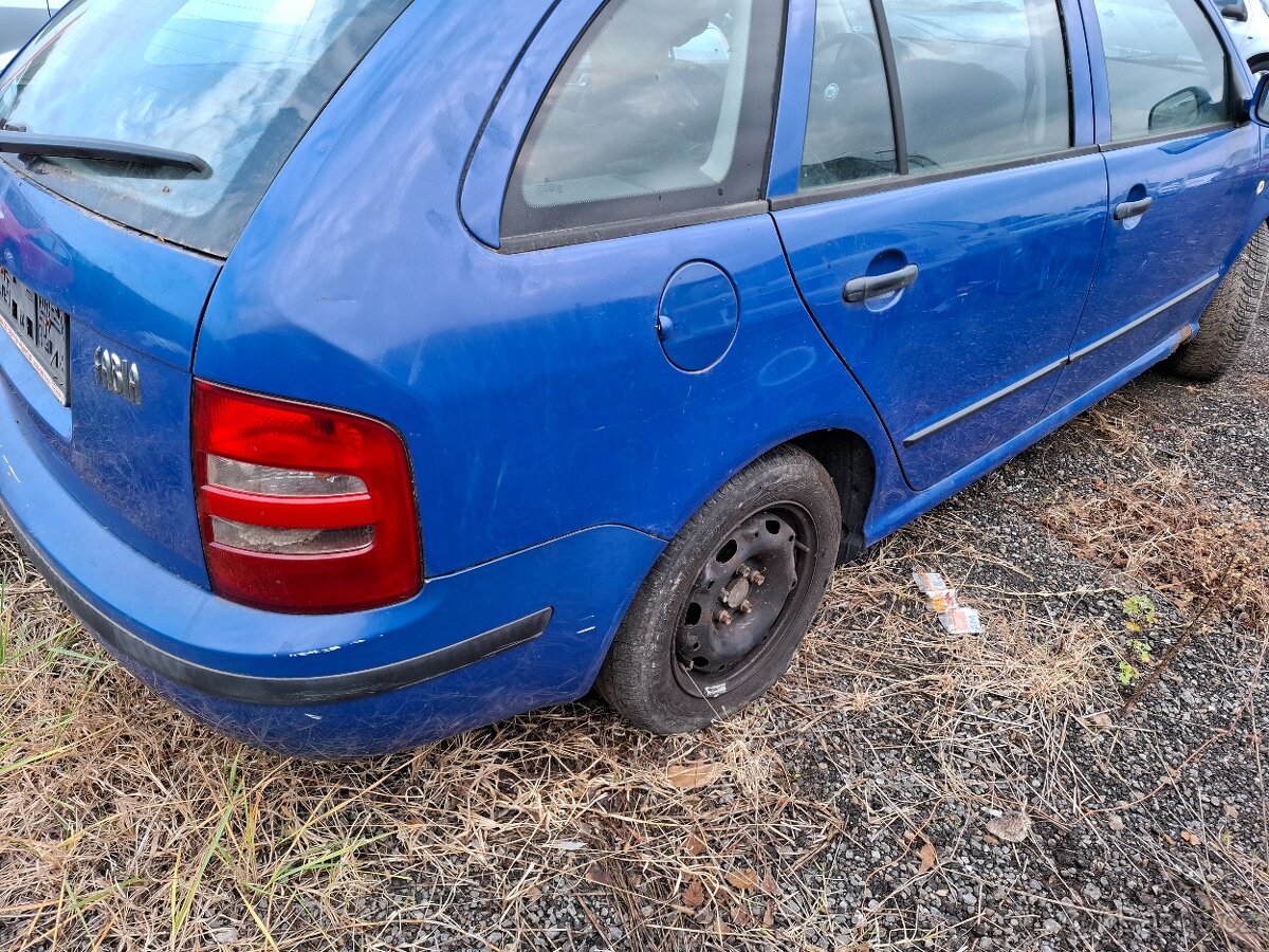 Škoda Fabia 1.2i kombi //Celek na díly/// - 6