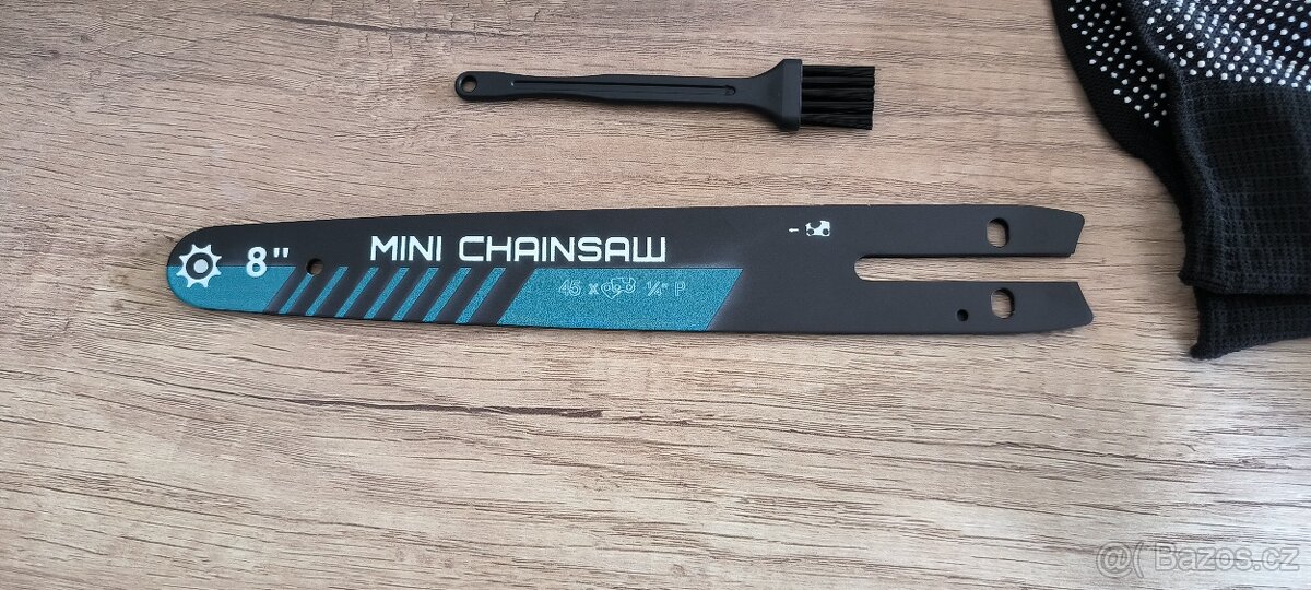 Aku řetězová pila 8" pro Makitu baterie 18V + bohaté přísl. - 6