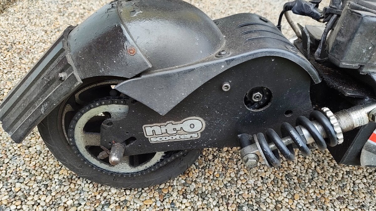 Prodám elektrokoloběžku Nitro Scooters - 6