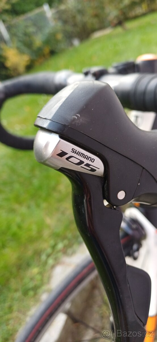 Silniční kolo TREK - 6