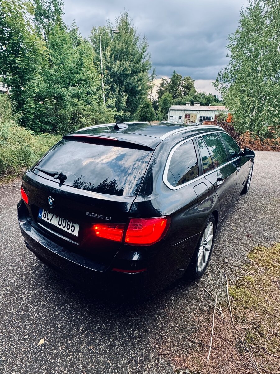 BMW F11,525d,MANUÁL - 6