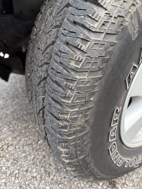 Prodám Toyota Hilux 2,5 D4D 4x4 - 6