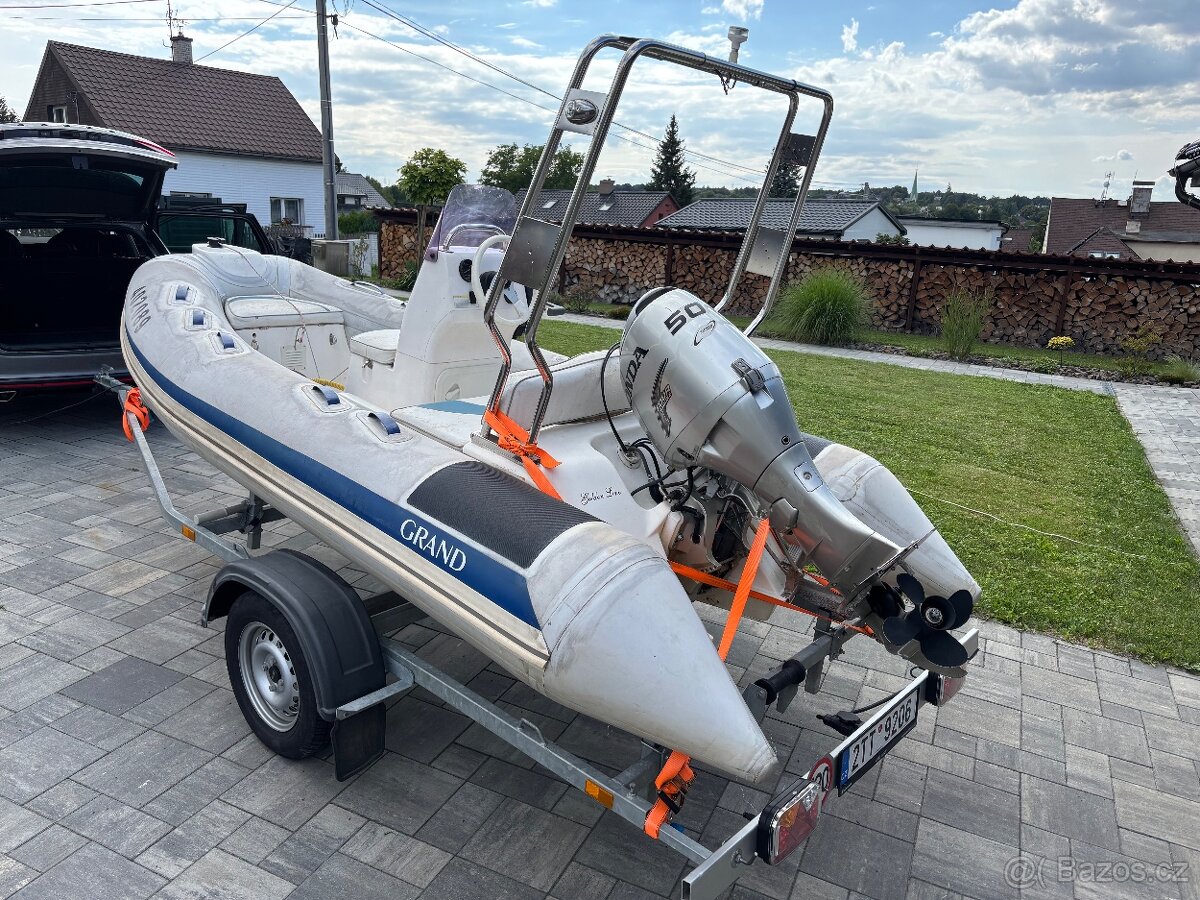 Motorový člun Grand 5 osob - 6