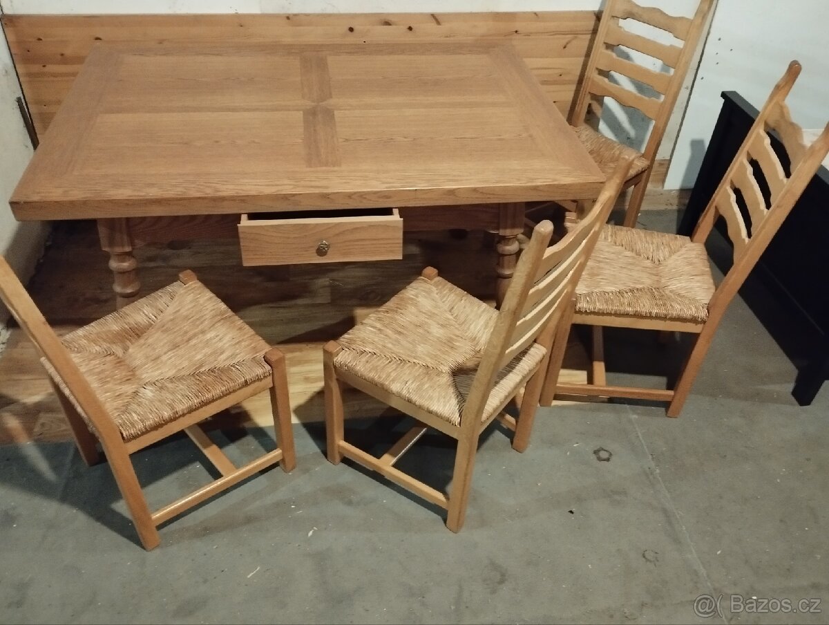 Masivní dubový stůl se šuplikem a 6 židlí - 6