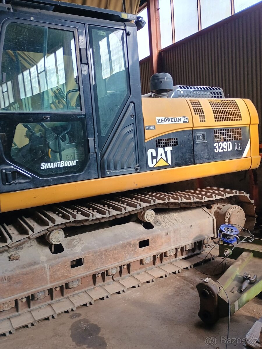 CAT 329 LN pásový bagr - 6