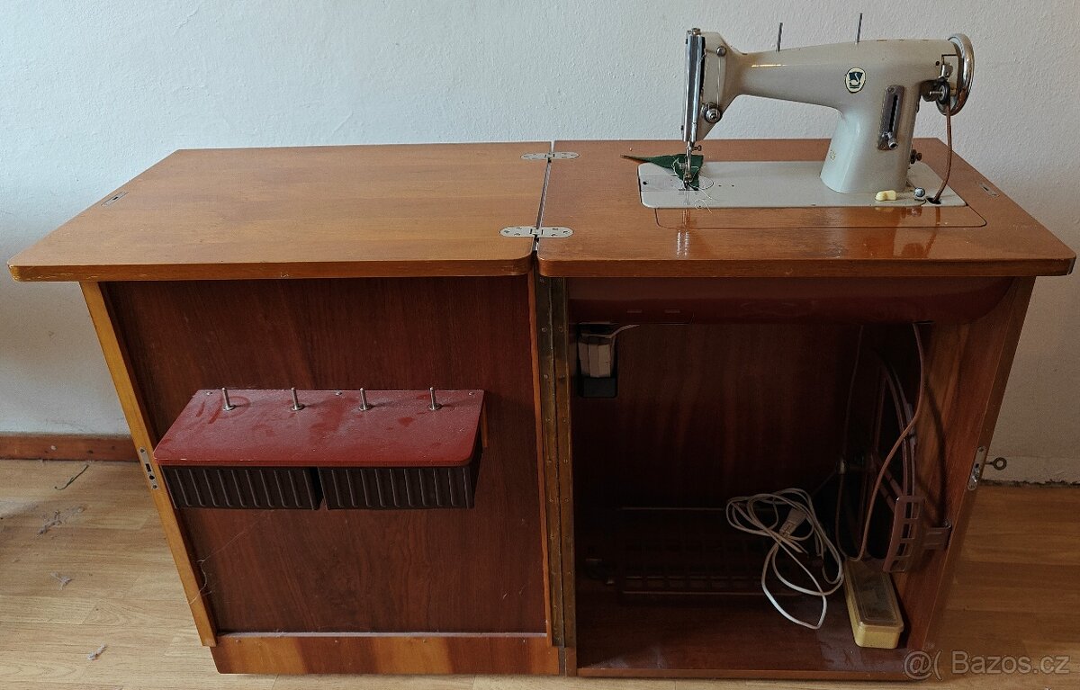 2x šicí stroj daruji za odvoz - 6