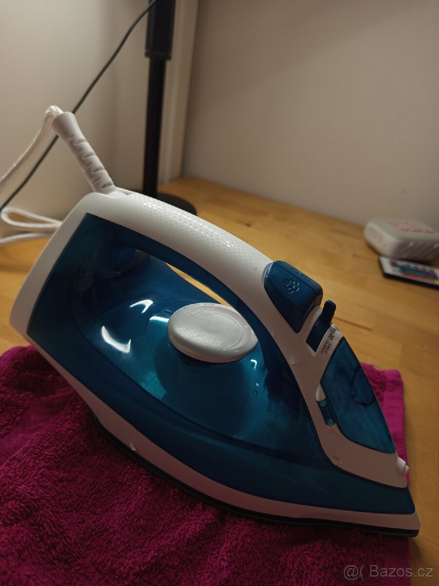 Žehlička - 200,- kč - 6