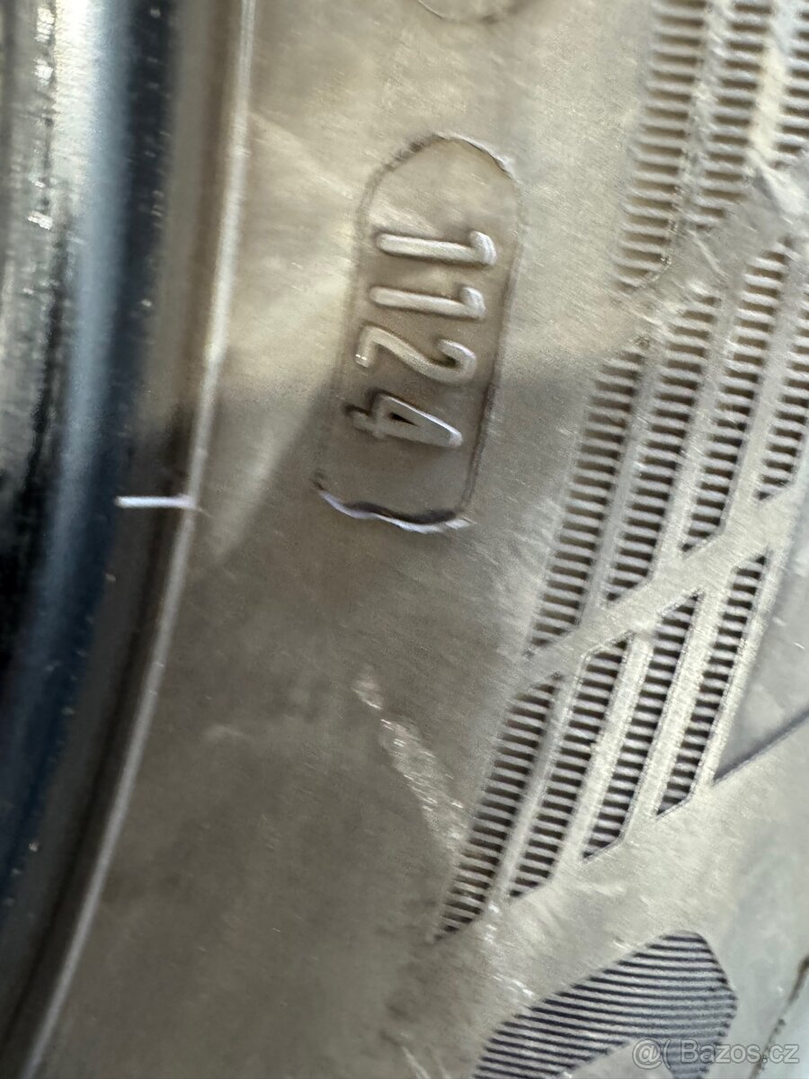 Goodyear 255/45/18 - 6