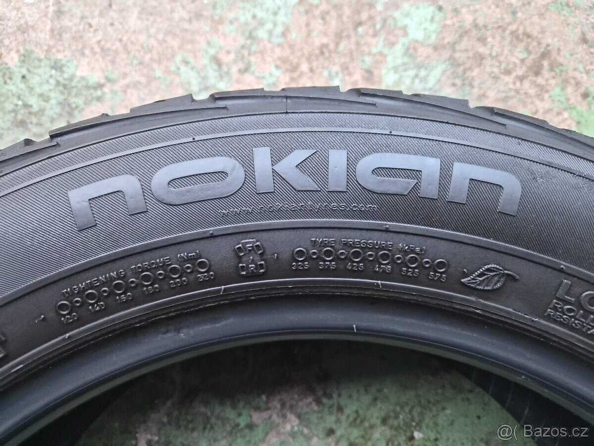 Sada zimních zátěžových pneu Nokian WRC3 215/60 R17C - 6