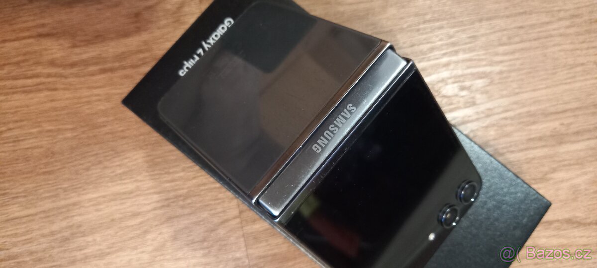 Samsung Galaxy Z Flip 5 - 6