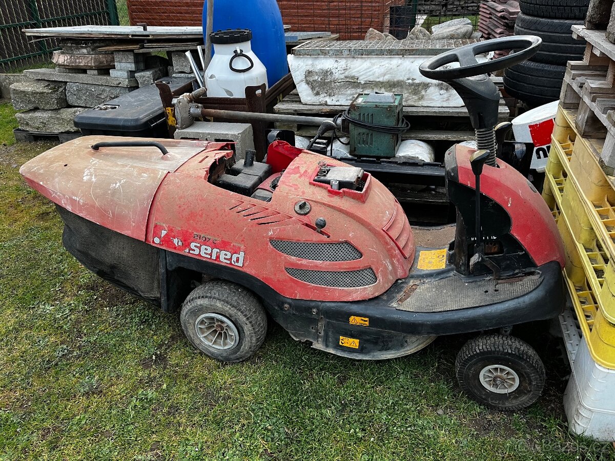 Zahradní rider Jonsered lr2107c - 6