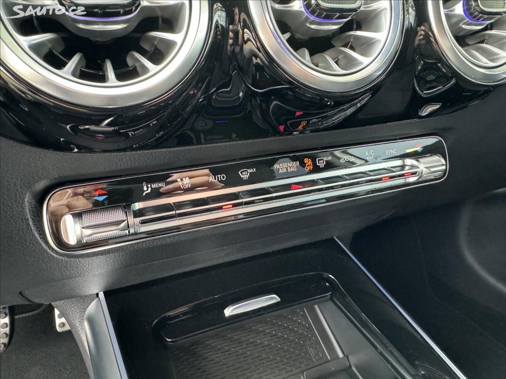 Mercedes-Benz GLA - 6