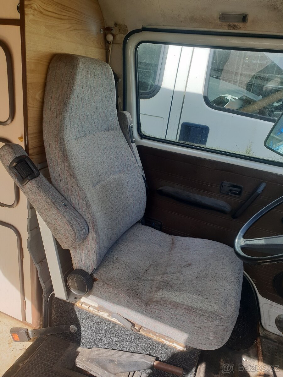 VW Transporter T3 obytný - 6