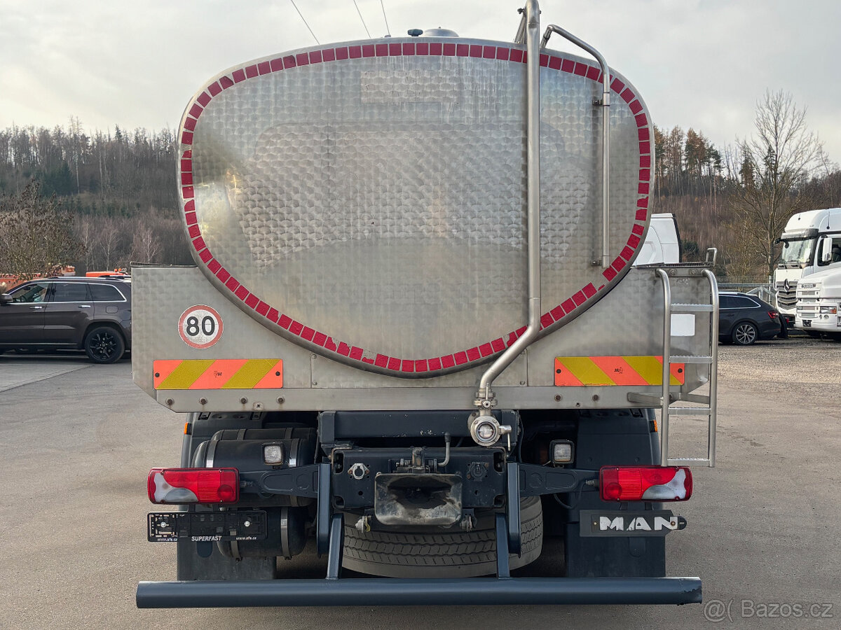 Prodám cisternový MAN TGS 26.400 6X2-4 LL EURO 3 - 6