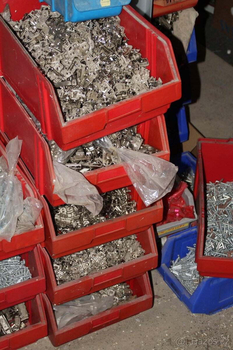 Prodám kování na kuchyně,panty - 6