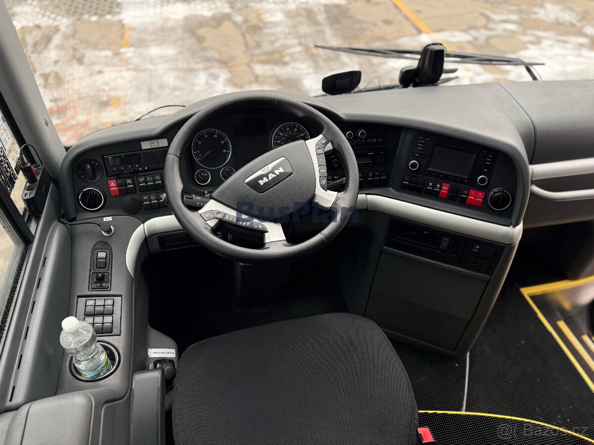 Man Lions Coach L RO8 - 6