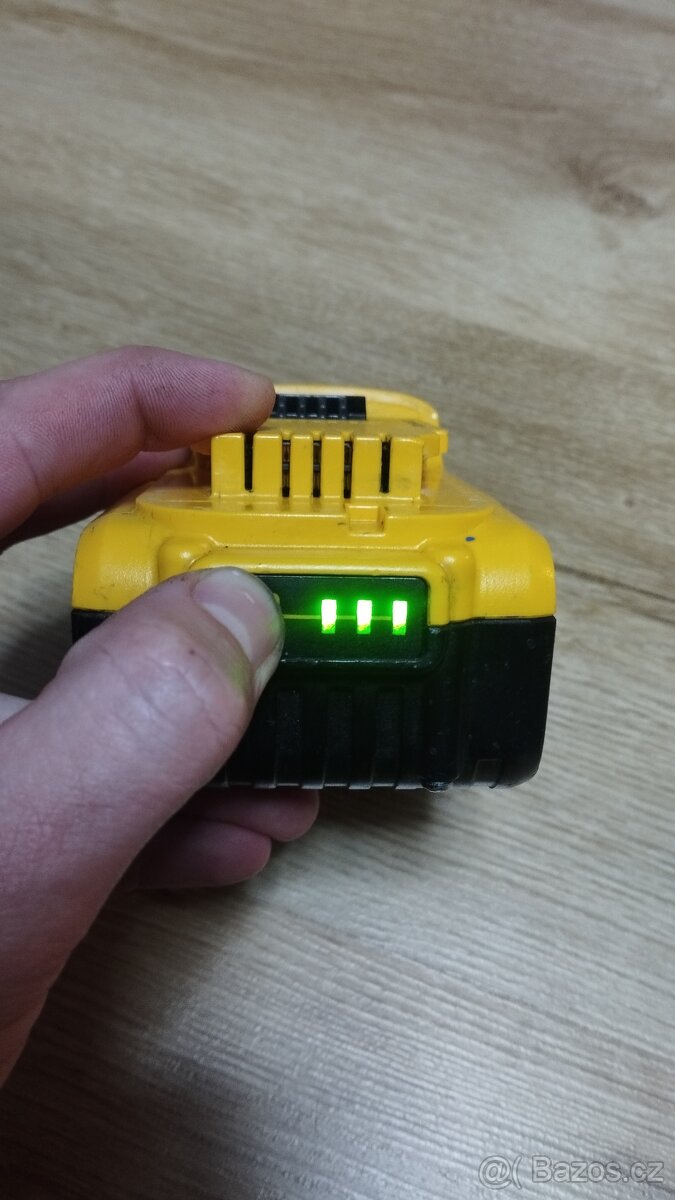 Baterie DeWalt DCB184 - 6