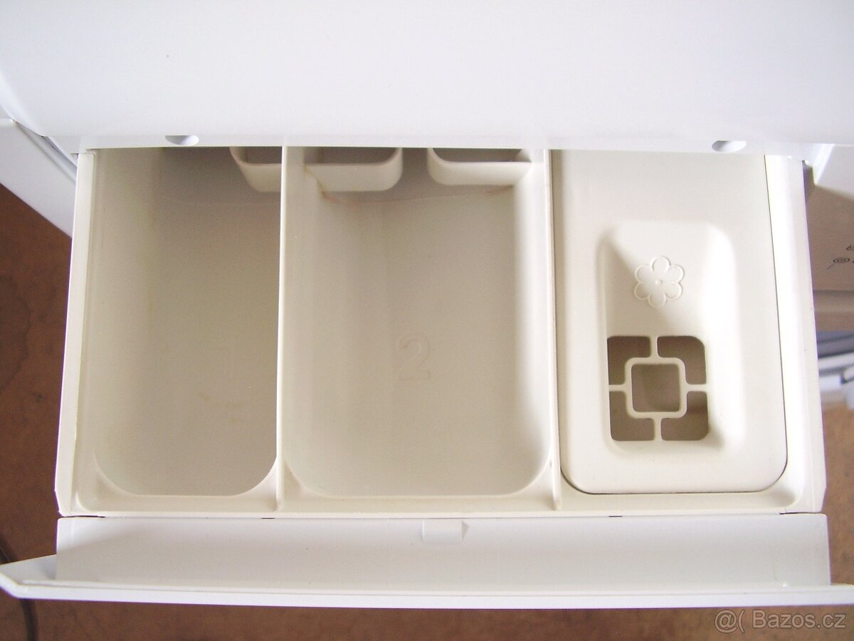 Úzká pračka INDESIT - 6