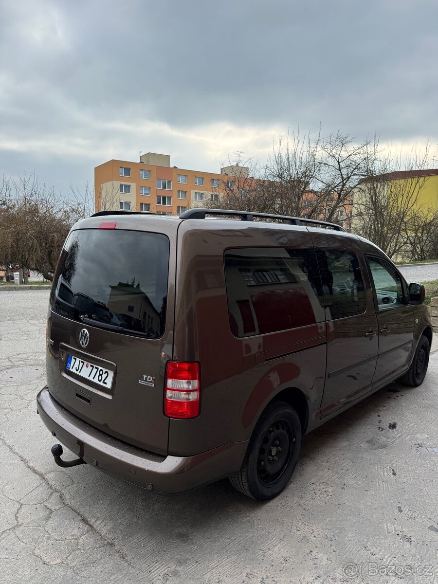 WV Caddy maxi 7 míst - 6