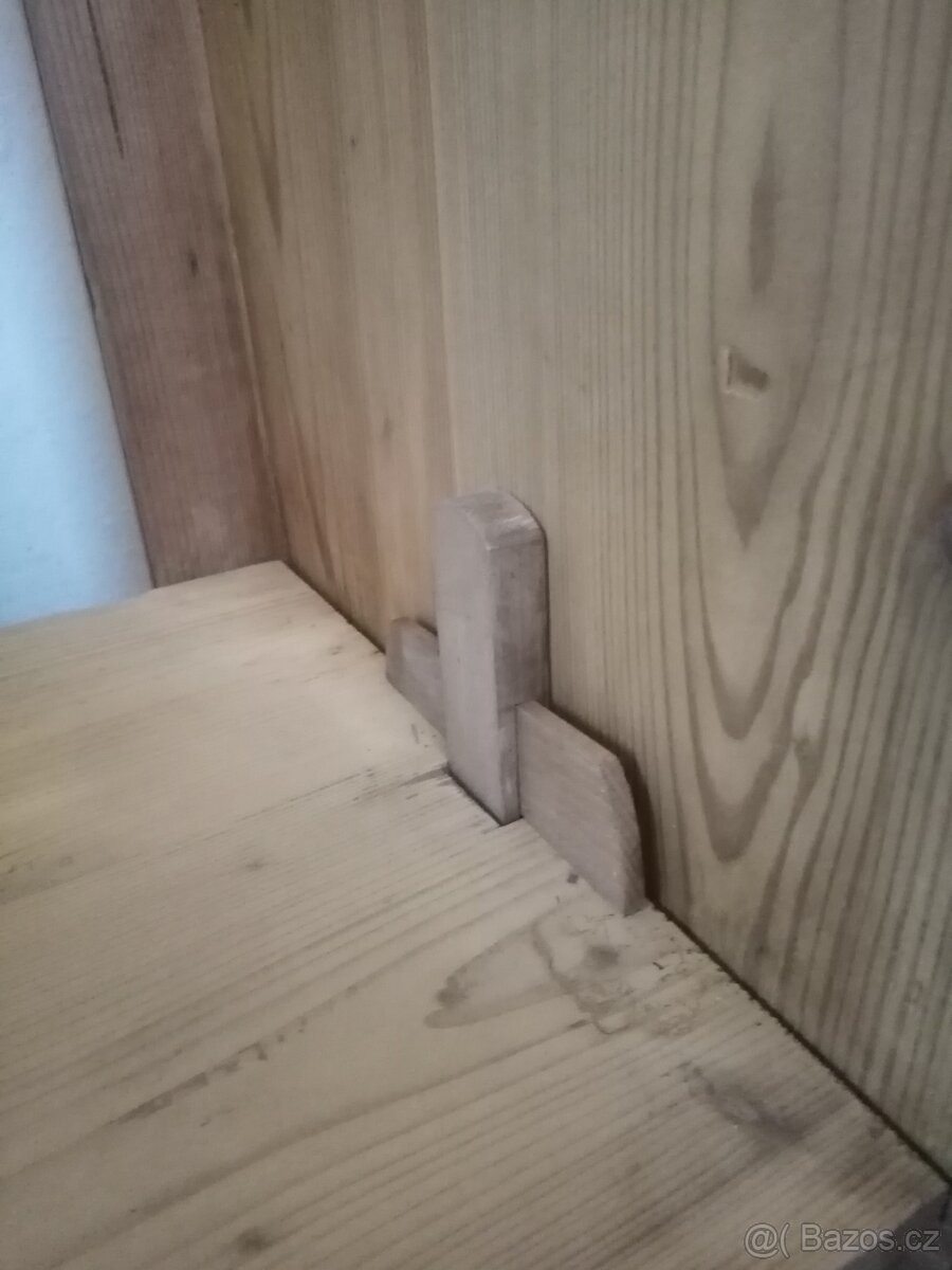 Starožitná selská šatní skříň - 6