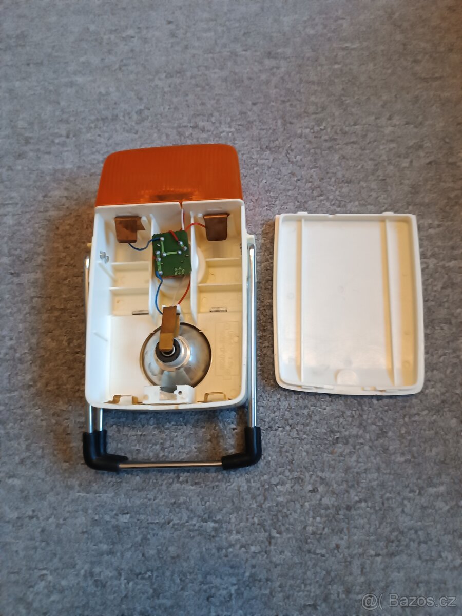 Road Saver výstražná lampa + 2ks baterka - 6