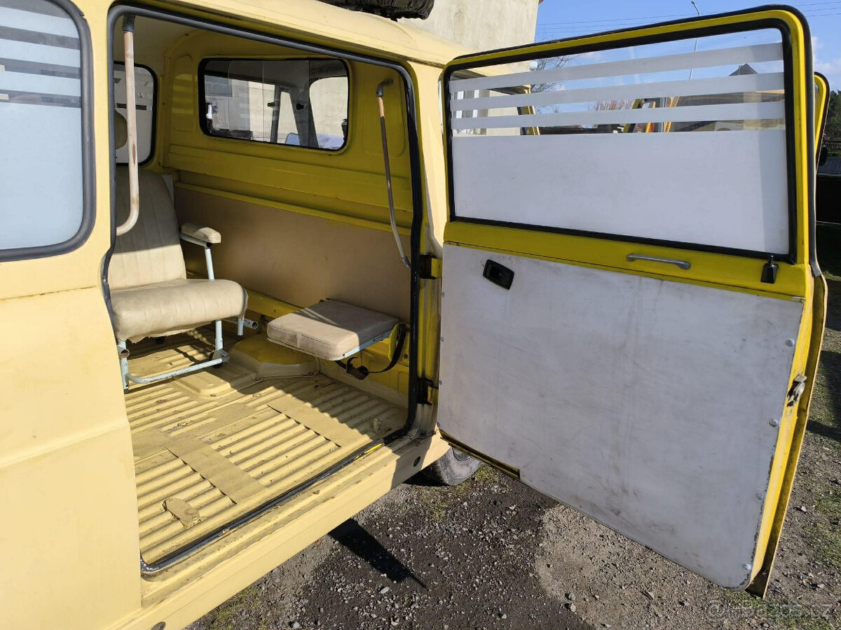 TAZ - Škoda 1203 - Sanitka - 6