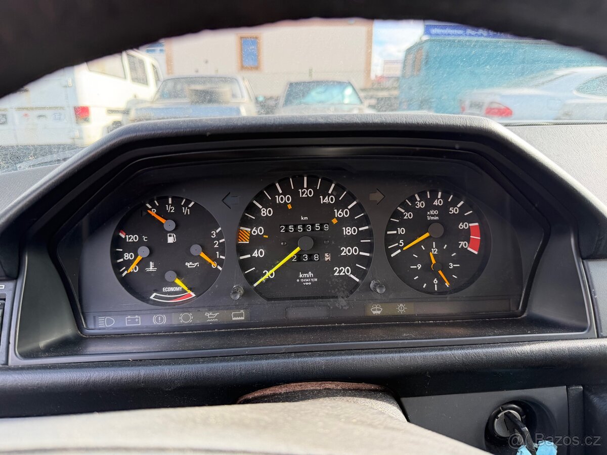 Mercedes Benz w124 230E - 6