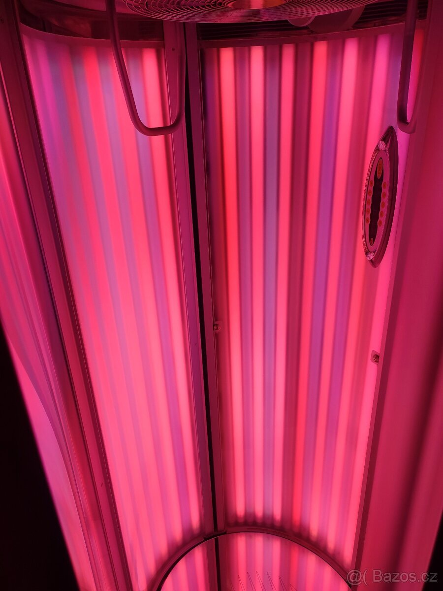 Vertikální solárium megaSun T200 Pure Energy – TOP stav - 6