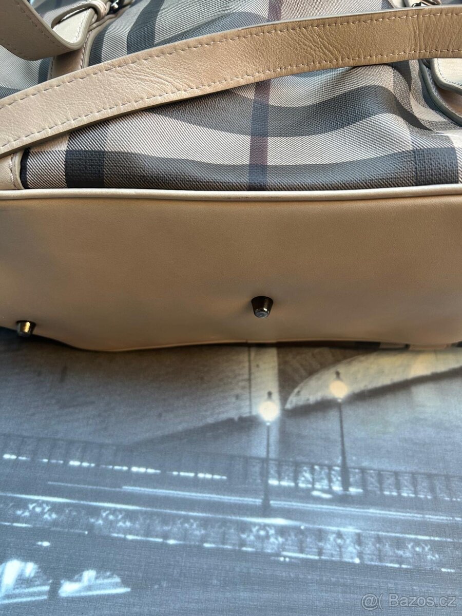 Burberry kabelka - 6