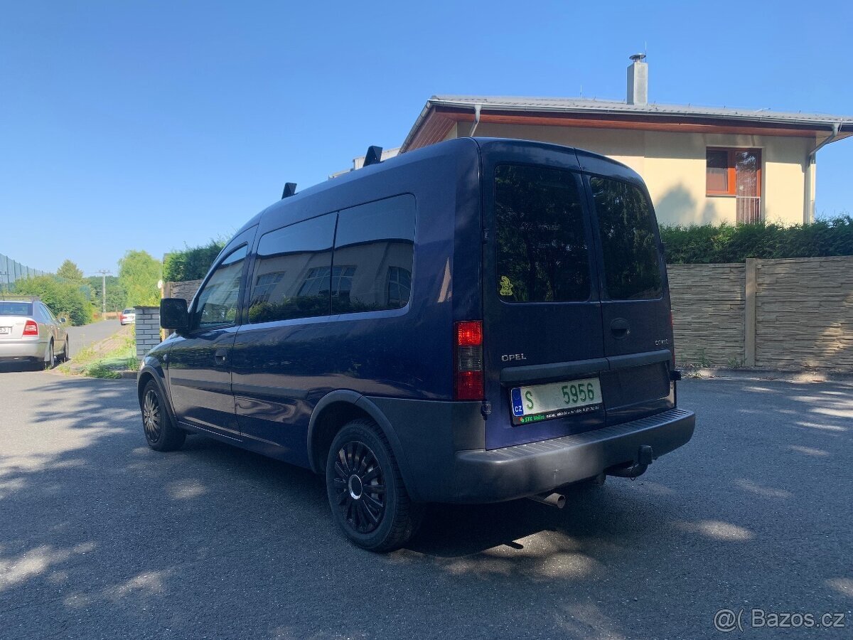 Opel COMBO 1.3CDTi 51kW - r.v. 8/2004 - 5 míst - 6