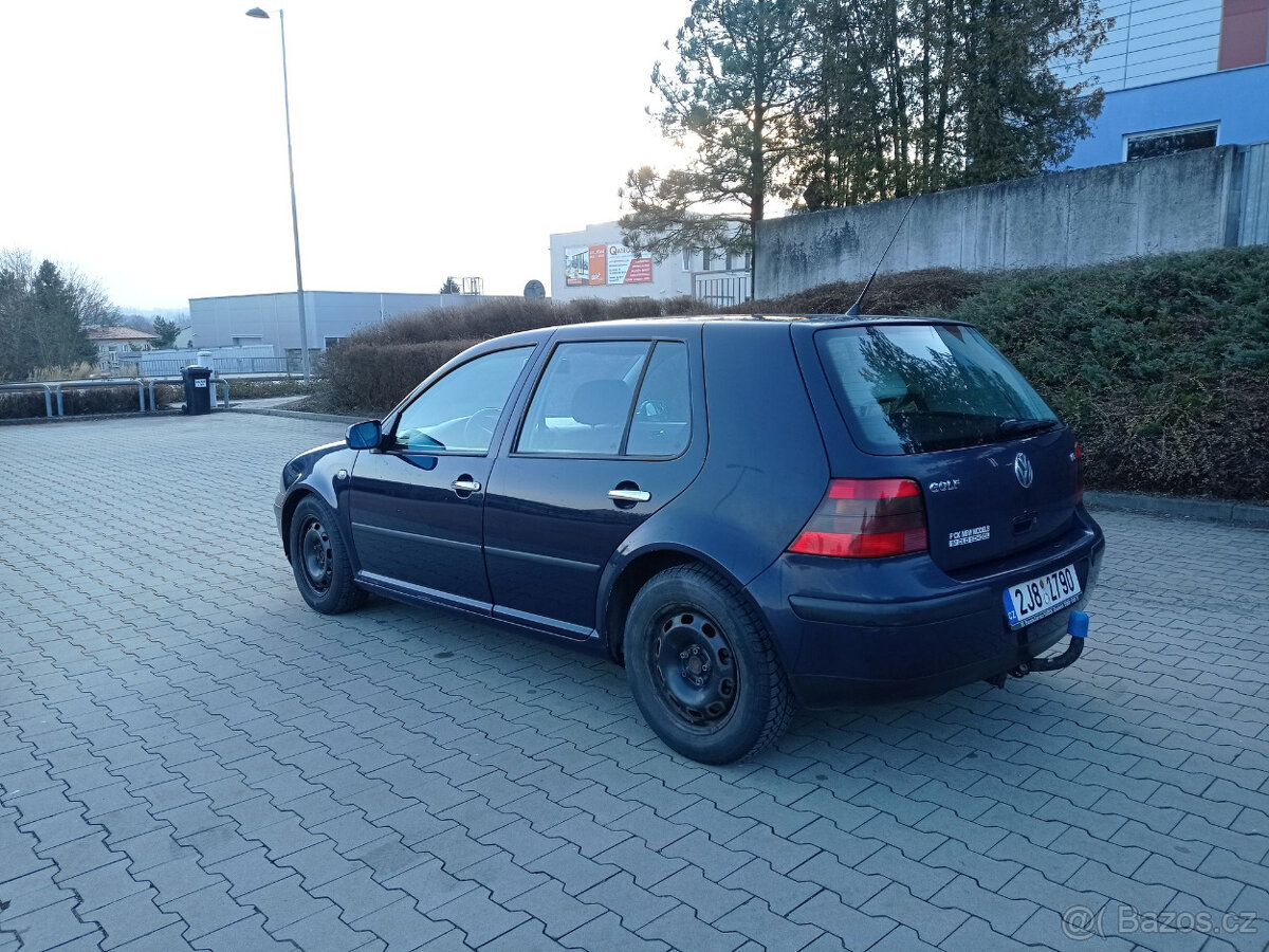 VW Golf 4 - 6