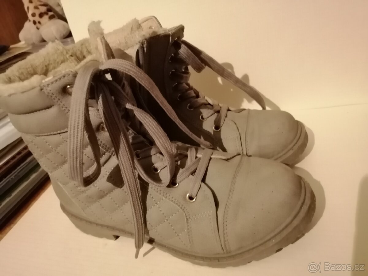 Prodám dámské boty velikost 38. - 6