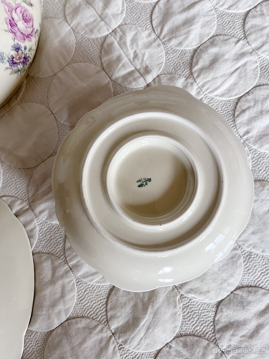 Sada porcelánu - omáčník, mísa a servírovací talíř - 6
