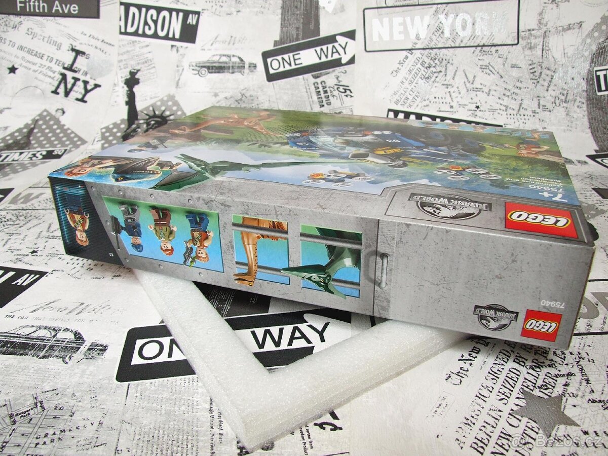 LEGO Jurassic World 75940 - 6