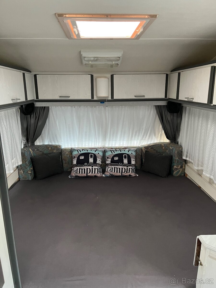 Karavan CHATEAU 380 - 6