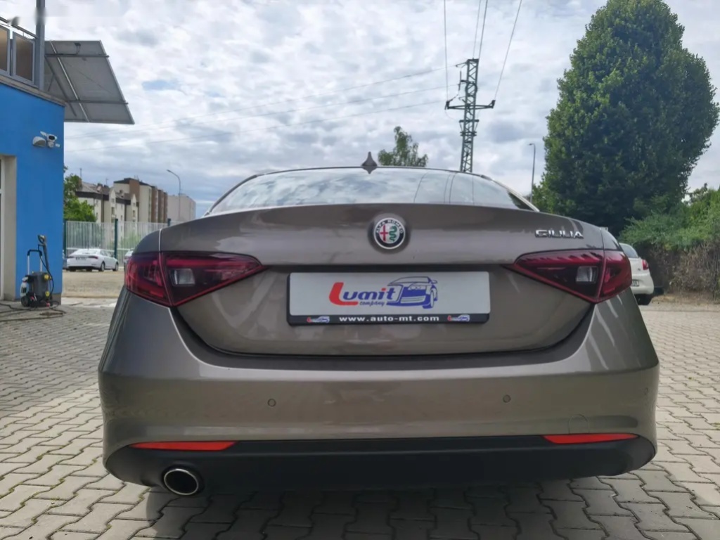 Alfa Romeo Giulia, 2.2 JTDM Rezervace - 6