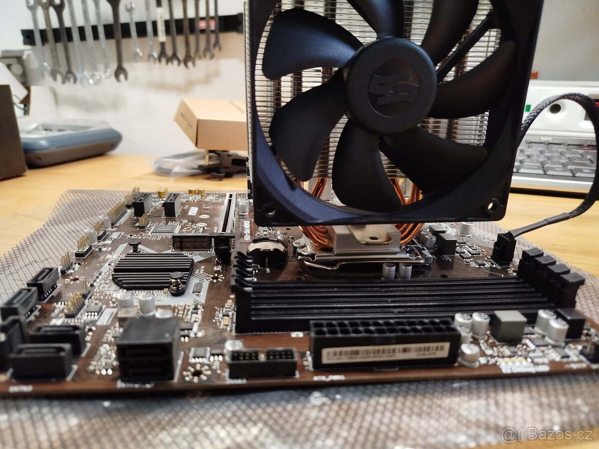 Základní deska s procesorem a chladičem - 6