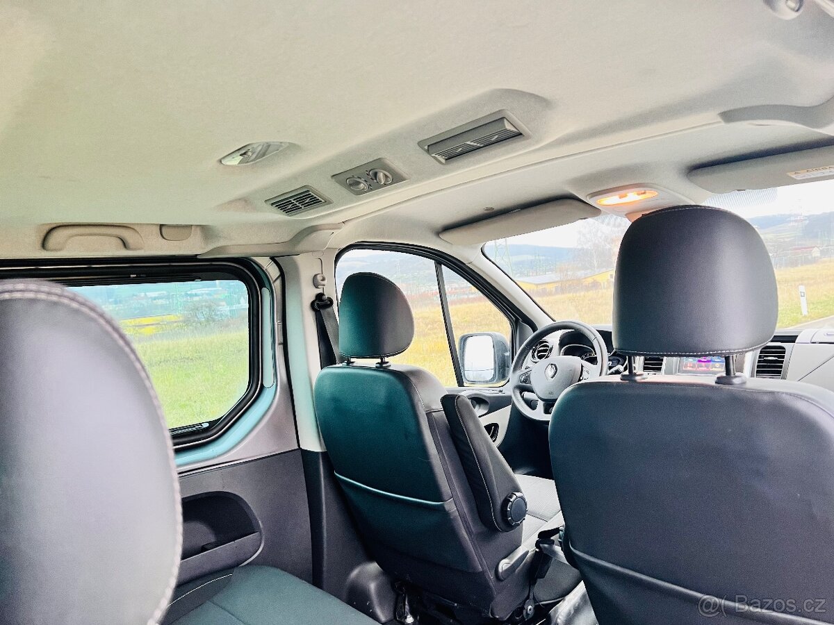 Renault trafic 8mist 2015 - 6