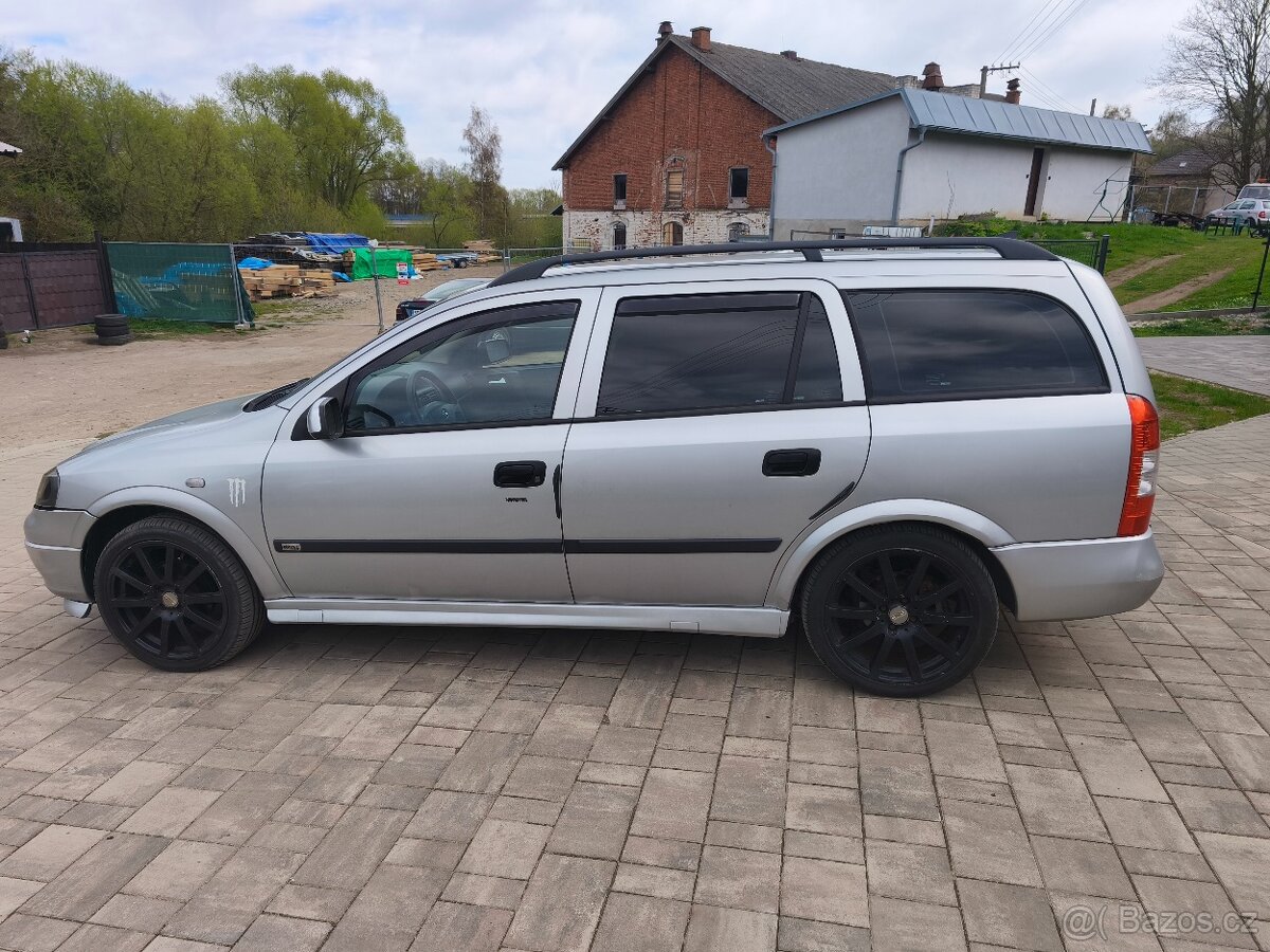 Prodám Opel Astra caravan 1.7dti 55kw.Nová STK - 6