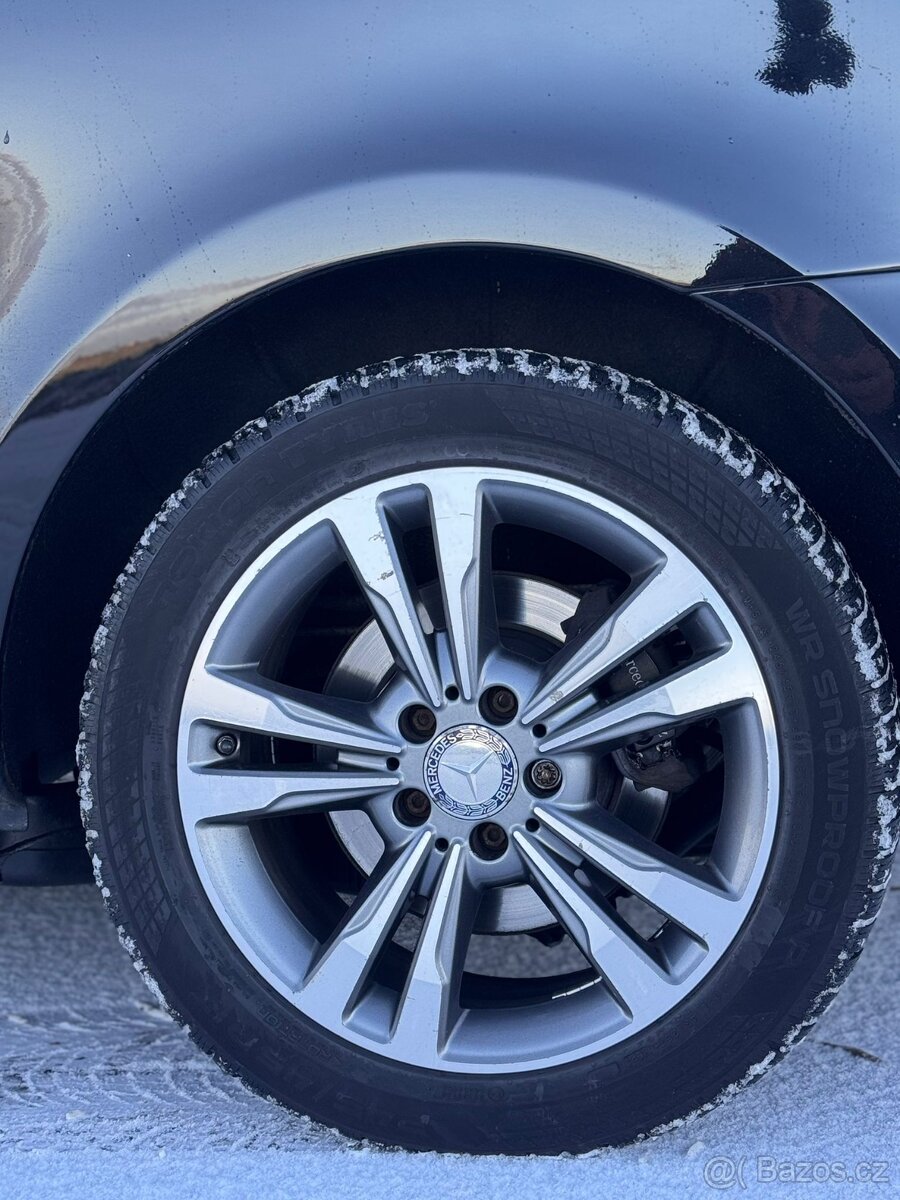 Mercedes-Benz V-Class 250 - 6