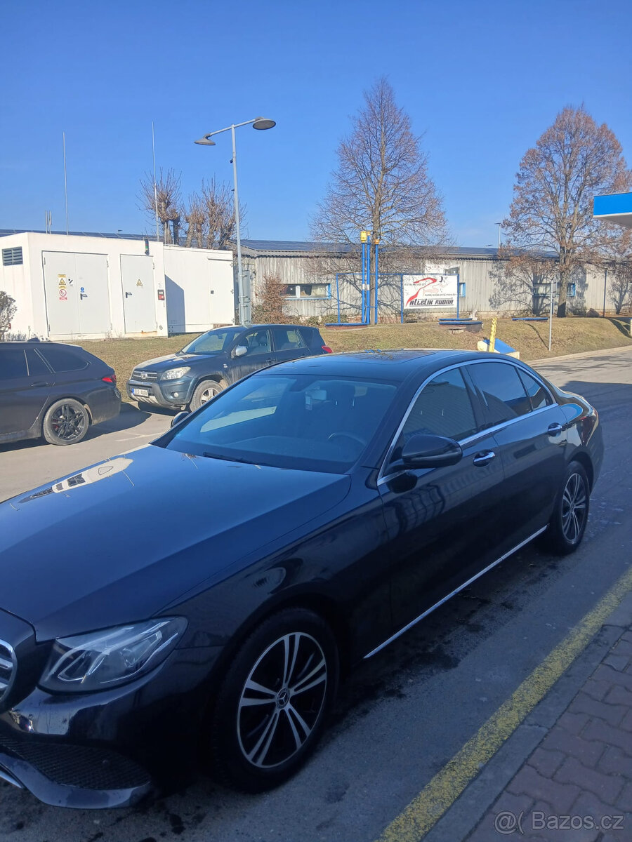 Mercedes-Benz E200 2.0l 4MATIC 2020 - 6