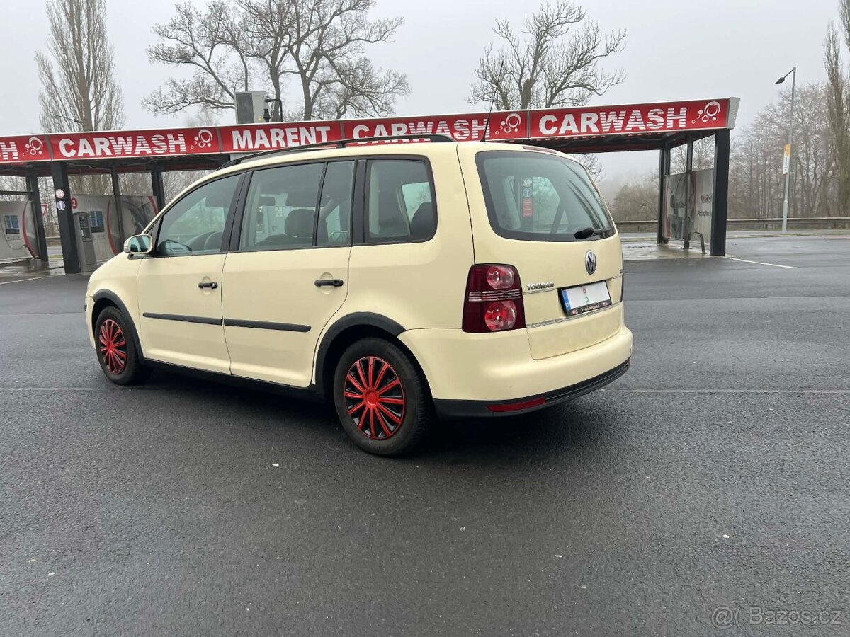 Volkswagen Touran - 6
