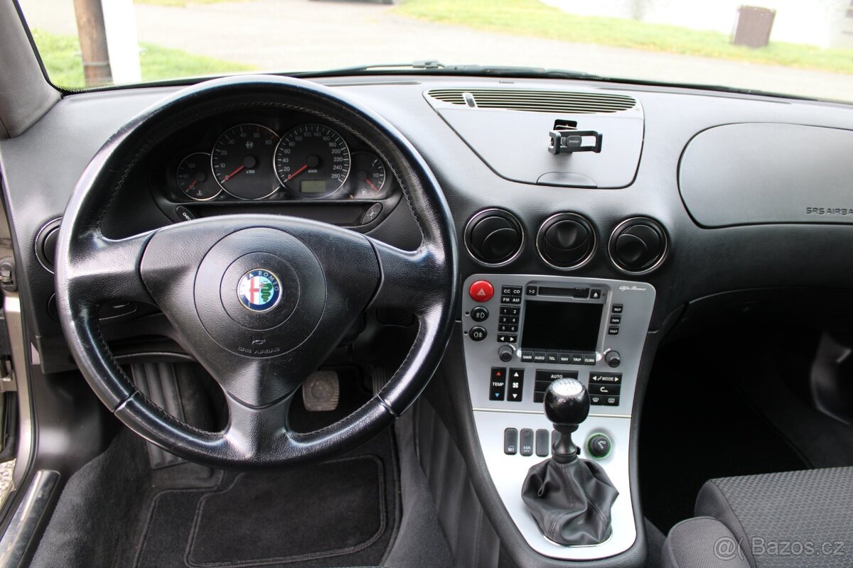 Alfa Romeo 166 2.4 JTDm Distinctive 129kW - 6