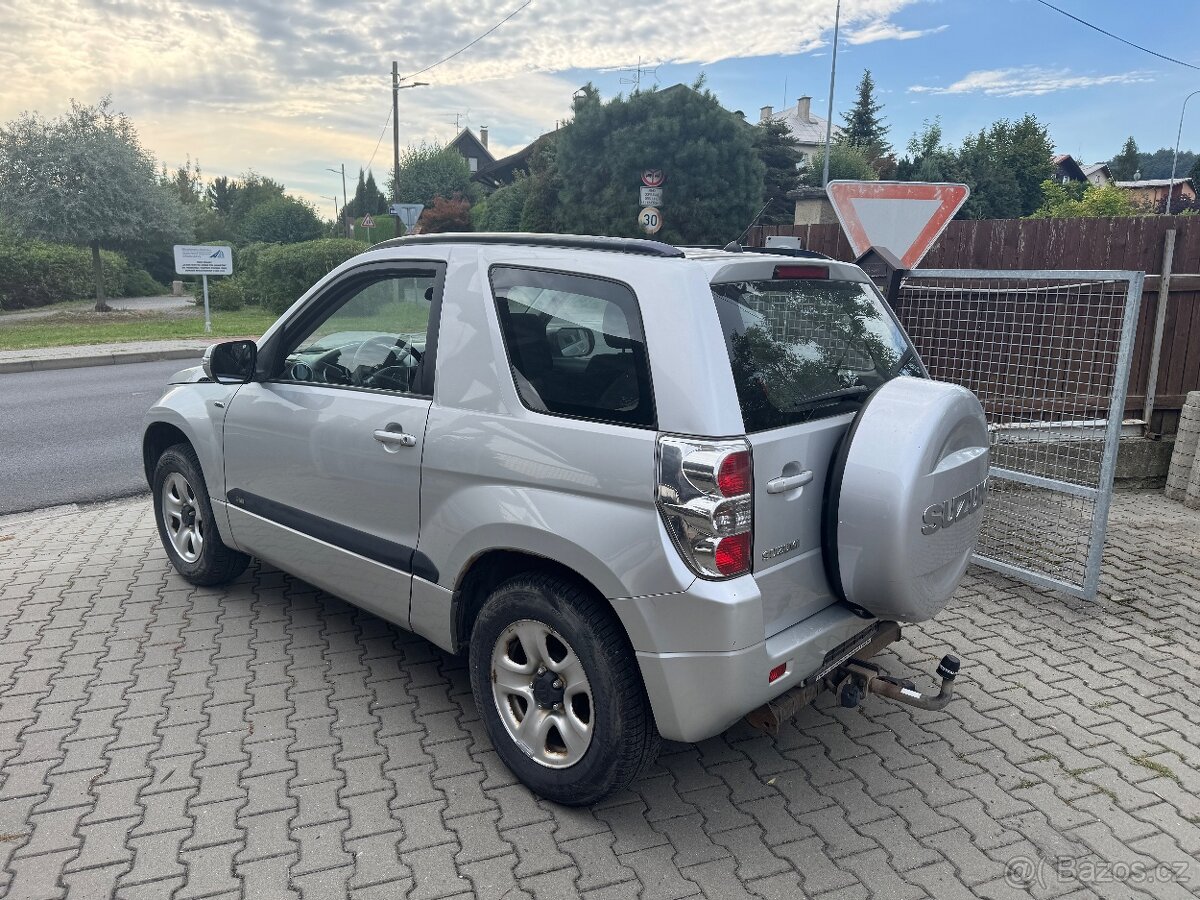 Prodám Suzuki Grand Vitara 1,9 nafta provoz 2010 - 6