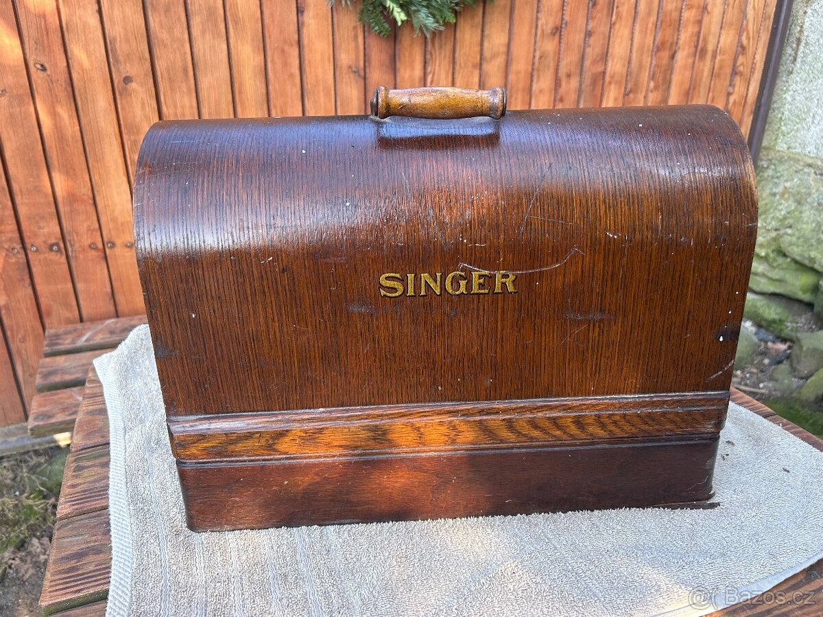 SINGER - historický šicí stroj - 6