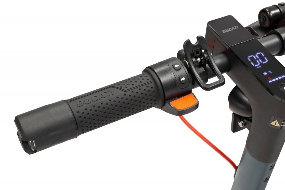 Elektrická koloběžka DUCATI PRO-I EVO MAX SAFE RIDE - 6
